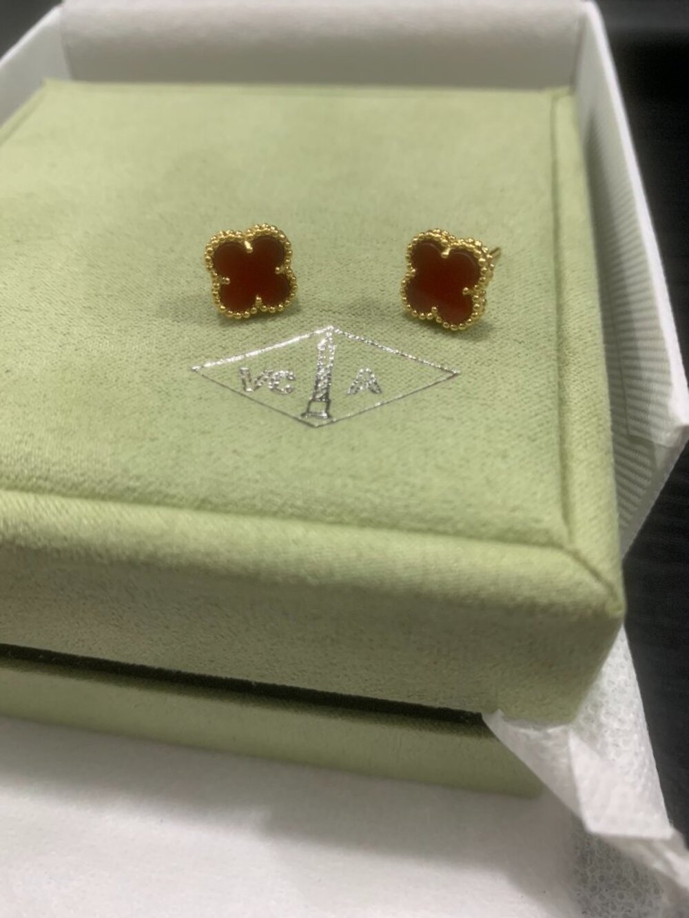 ❤️ Van Cleef & Arpels Red Earrings ❤️